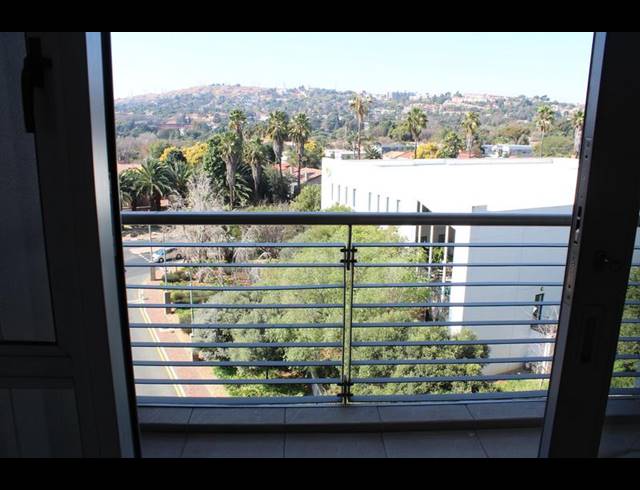 2 BEDROOM APARTMENT FOR SALE IN BEDFORD GARDENS